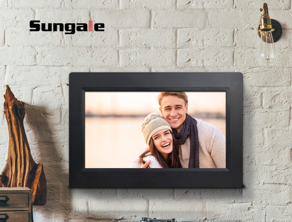 Wall mounted Digital Photo Frame